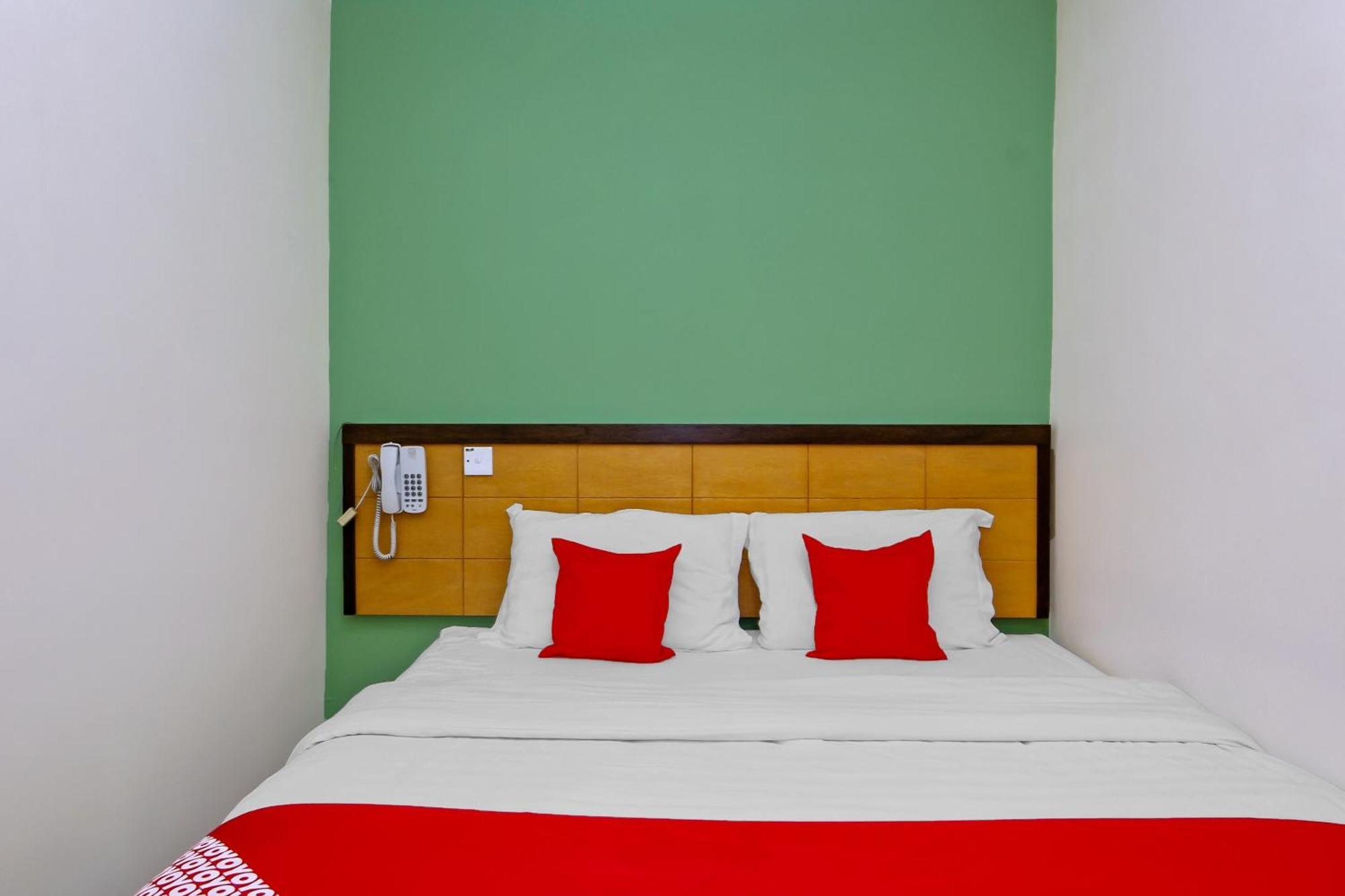 Oyo 44054 Holiday Mansion Inn Sibu Eksteriør bilde