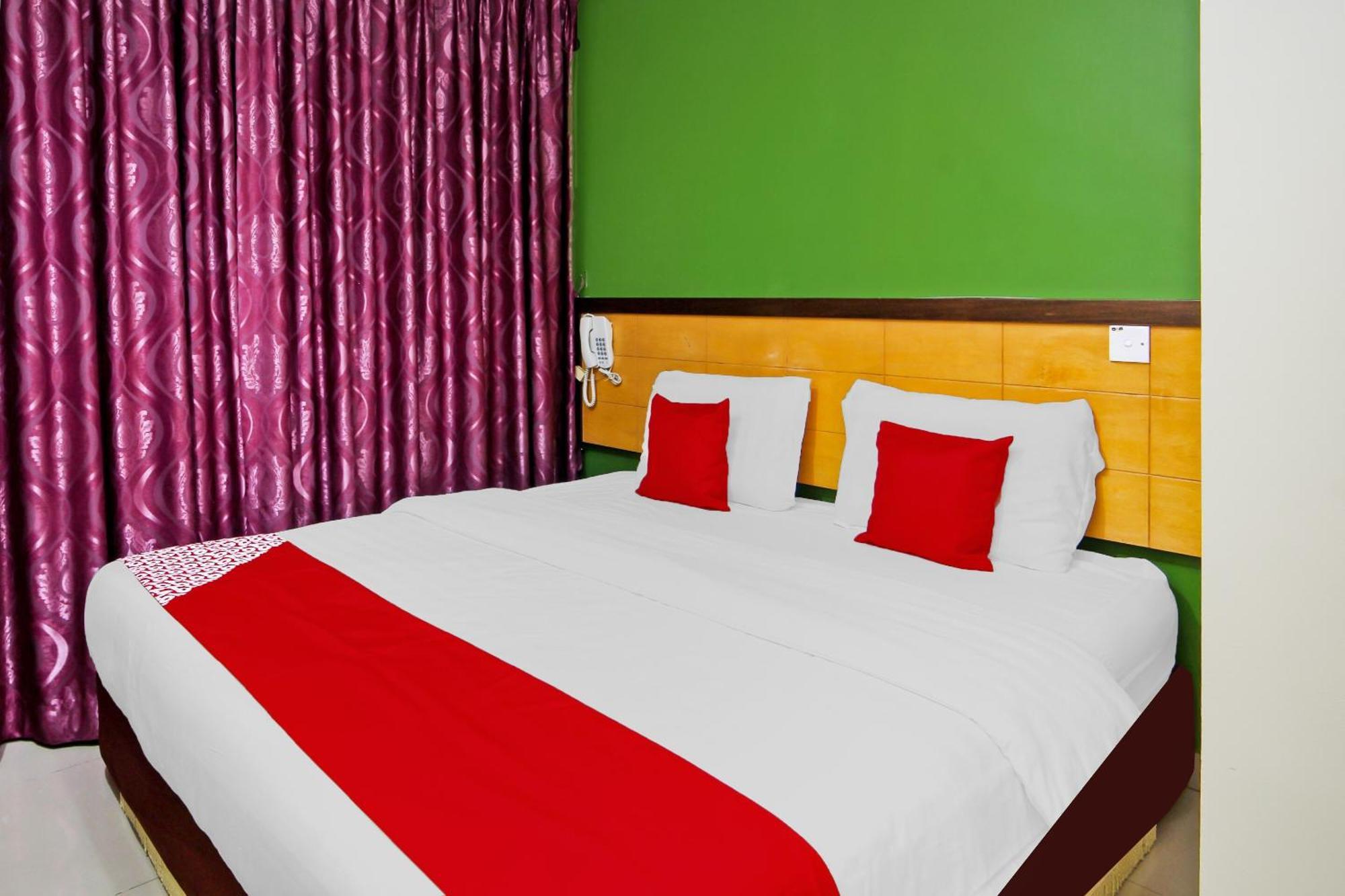 Oyo 44054 Holiday Mansion Inn Sibu Eksteriør bilde