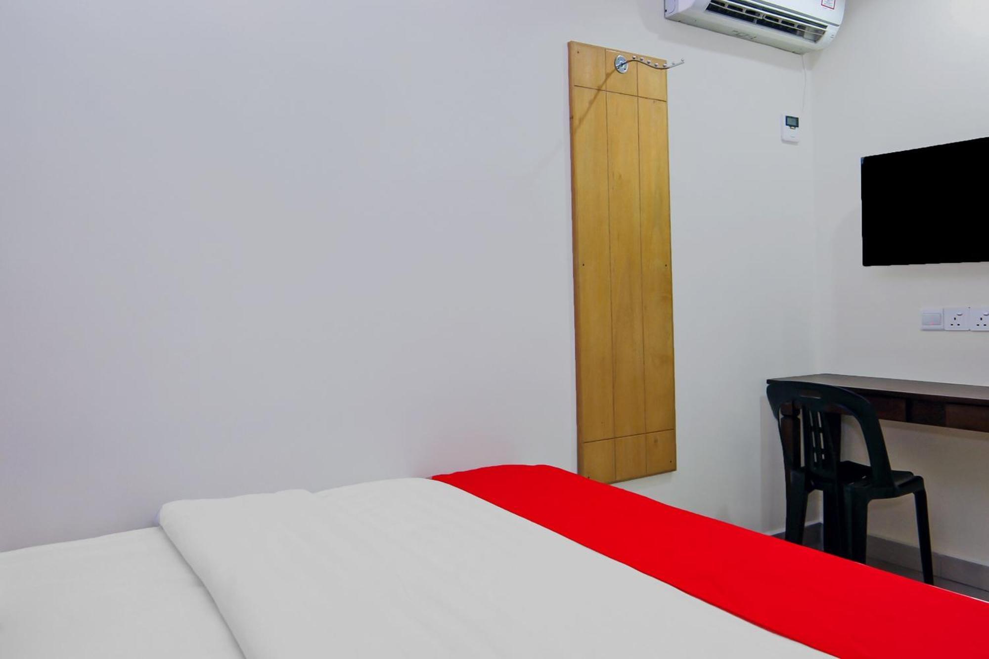 Oyo 44054 Holiday Mansion Inn Sibu Eksteriør bilde