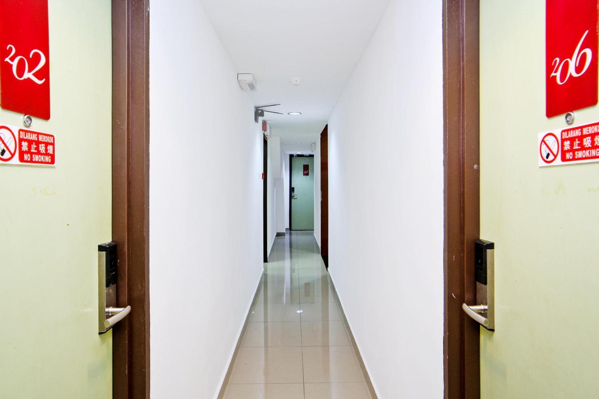 Oyo 44054 Holiday Mansion Inn Sibu Eksteriør bilde