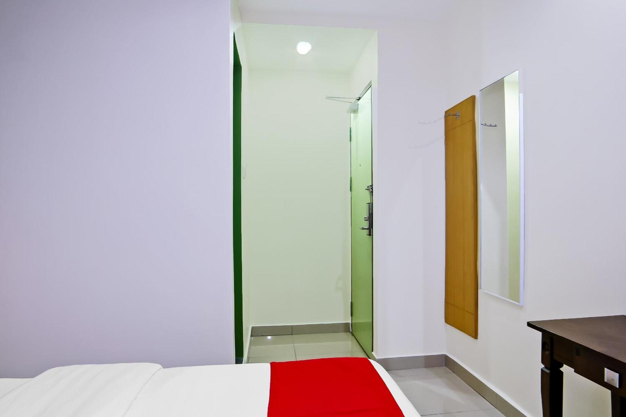 Oyo 44054 Holiday Mansion Inn Sibu Eksteriør bilde