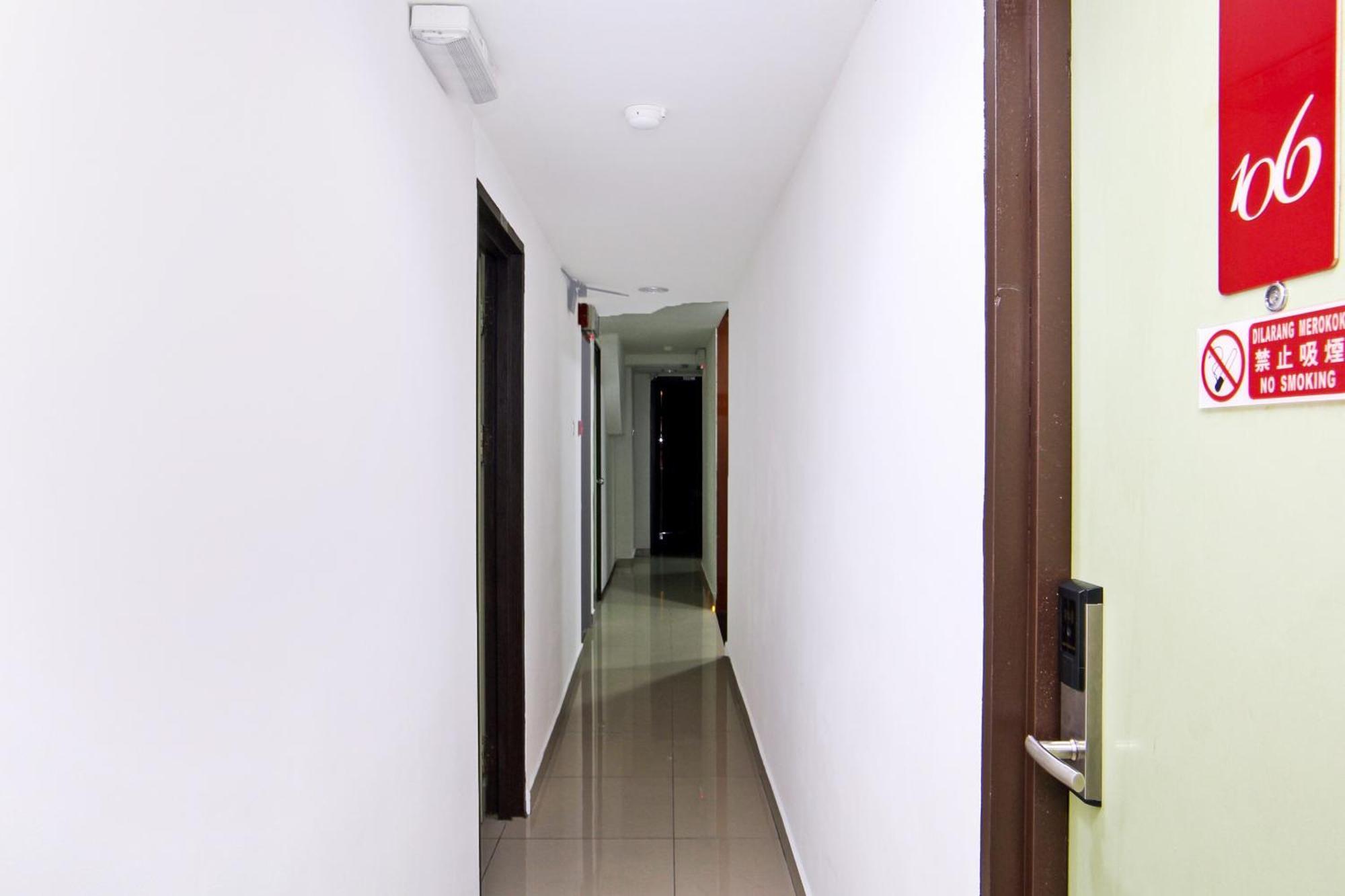 Oyo 44054 Holiday Mansion Inn Sibu Eksteriør bilde