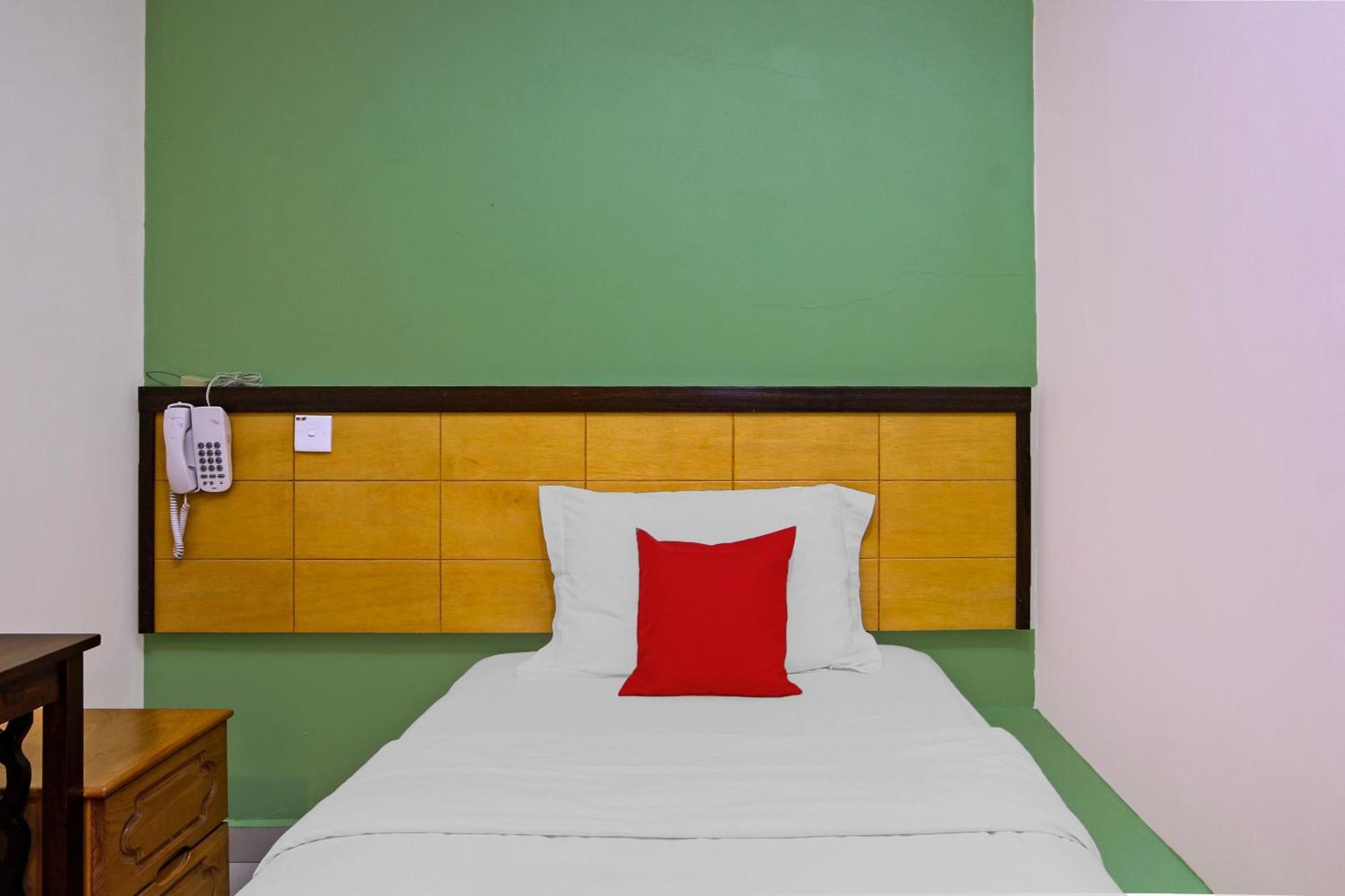 Oyo 44054 Holiday Mansion Inn Sibu Eksteriør bilde